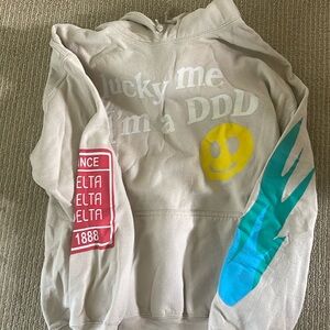 lucky me im a ddd sweatshirt!!!